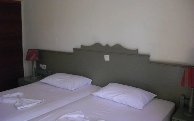 Bristol Hotel & Apartments