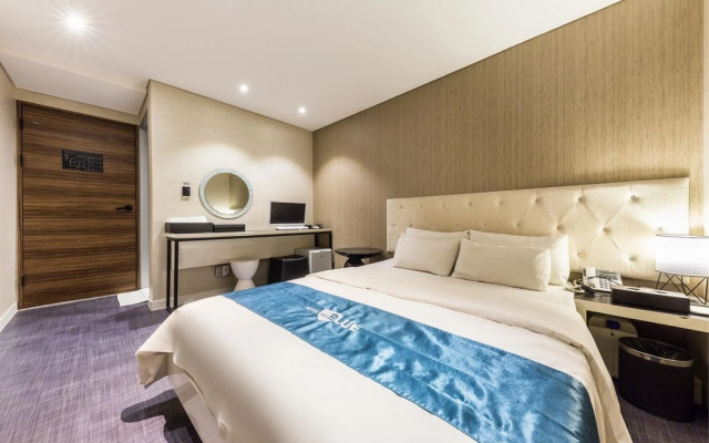 Hotel The Blue Cheonho