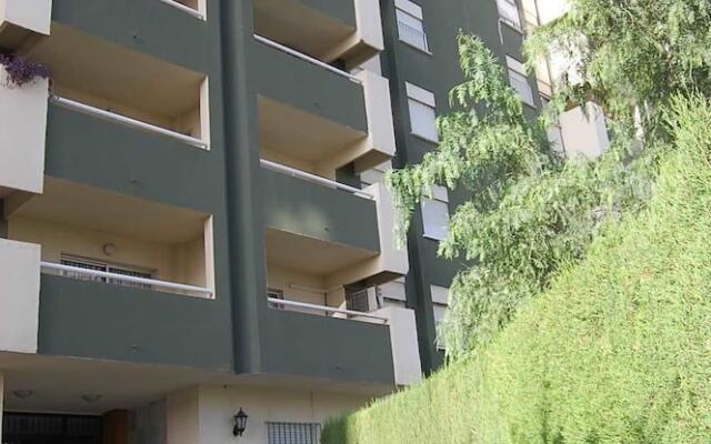 Отель Holi-Rent Santa Ana Фуэнхирола вид на фасад