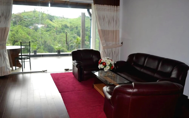 Thushara Hotel
