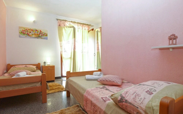 Apartment 1862