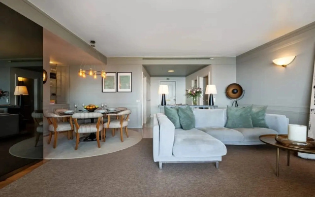 Luxury Oceanfront Apt Reid s Gardens