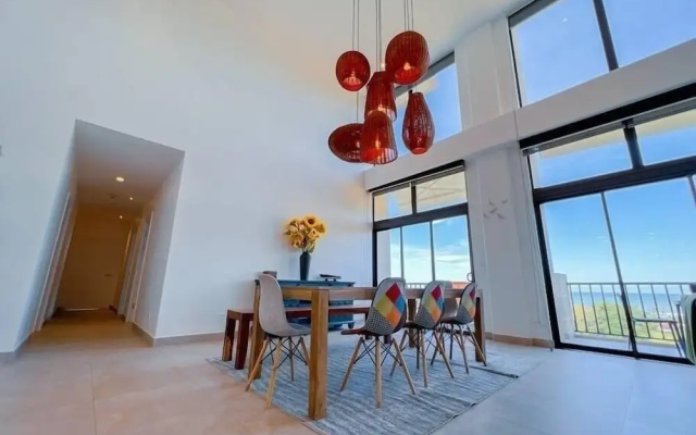Elegant Oceanview Penthouse - Steps from Jaco Beach & Nightlife