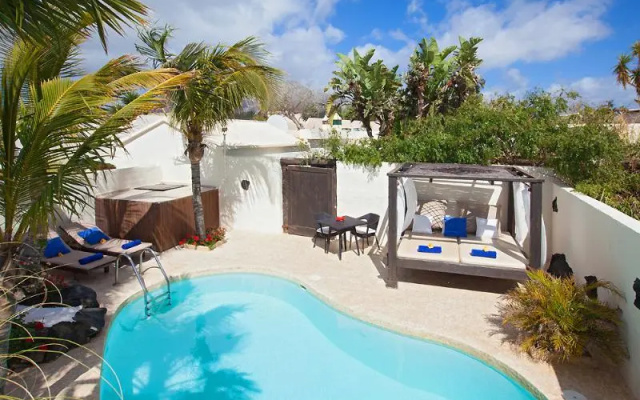 Villa Lily