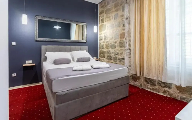 Hotel Silver Gate Split - Spacious Room