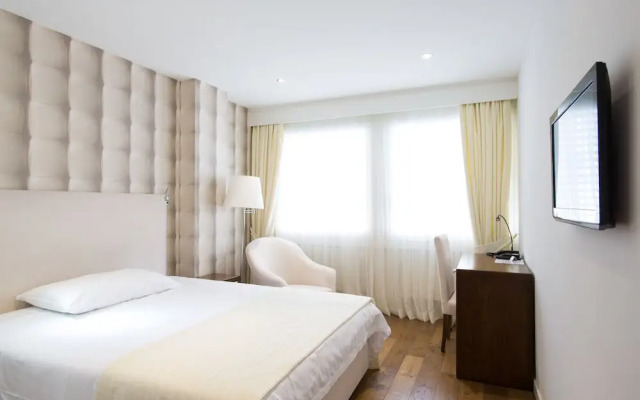 Hotel Alpha