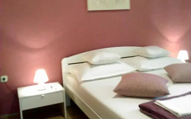 Apartment Mira