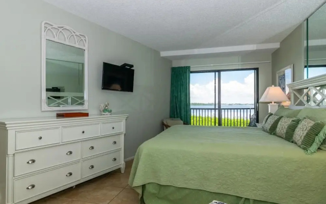 Coquina Moorings 106