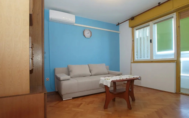 Apartment 1922