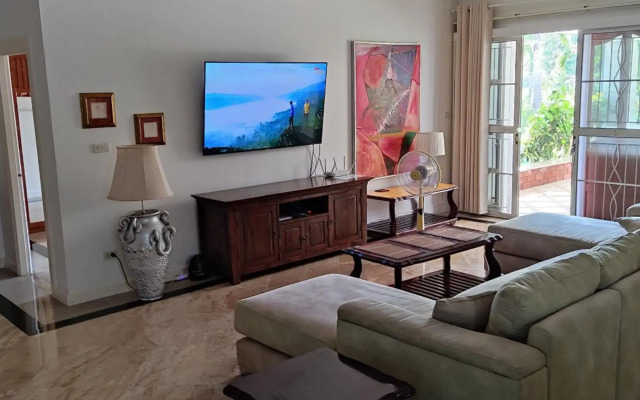 Laguna Villa 2