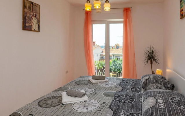 Beautiful Apartment in Pula With Wifi and 4 Bedrooms