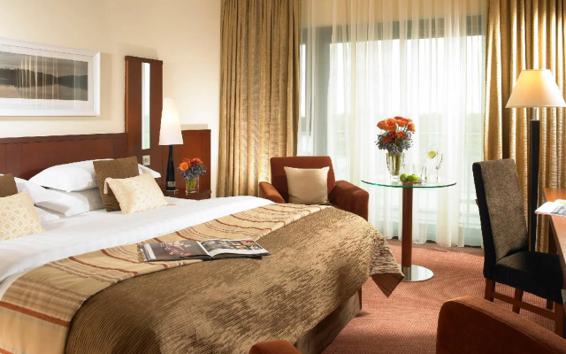 Shearwater Hotel & Spa