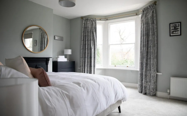 York Minster-3 Bed-sleeps 6-fireplace-free Parking