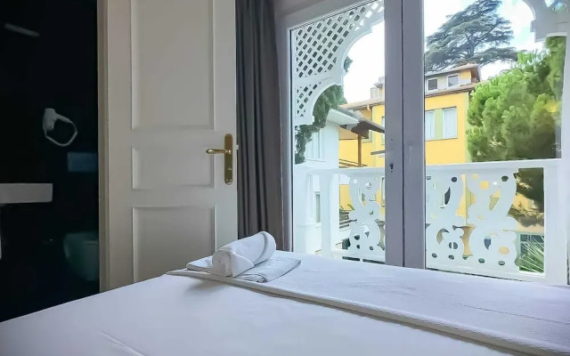 White Palace Otel