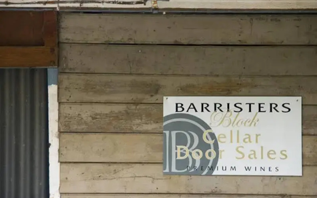 Barristers Block Vigneron Villa