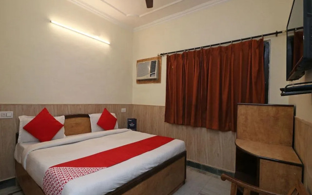Collection O 4375 Hotel Gang Tarang