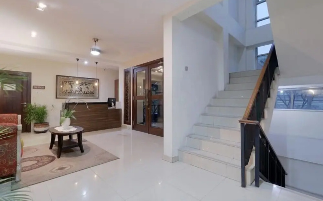 OYO 128 Mutiara Suites