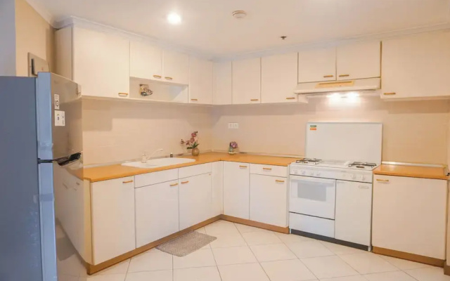 Spacious And Luxury 3Br At Sudirman Tower Condominium Apartment