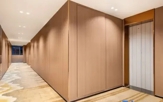 Yinchunhong Business Hotel