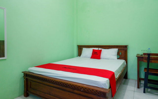 RedDoorz Syariah Near Monumen Jogja Kembali