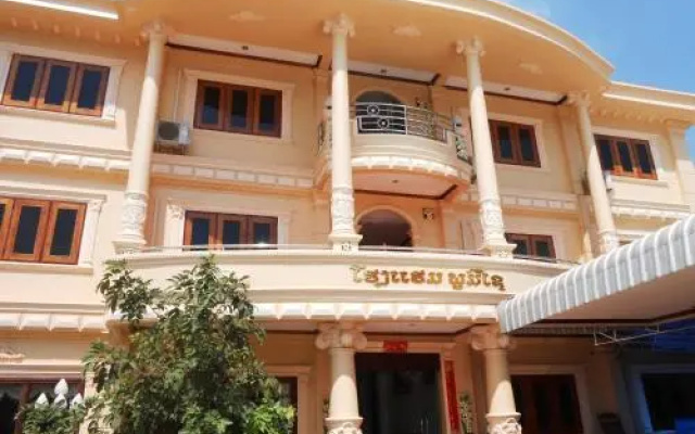 Phoumixay Hotel