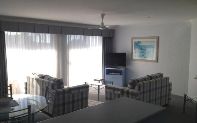 Breakers Apartments Mollymook