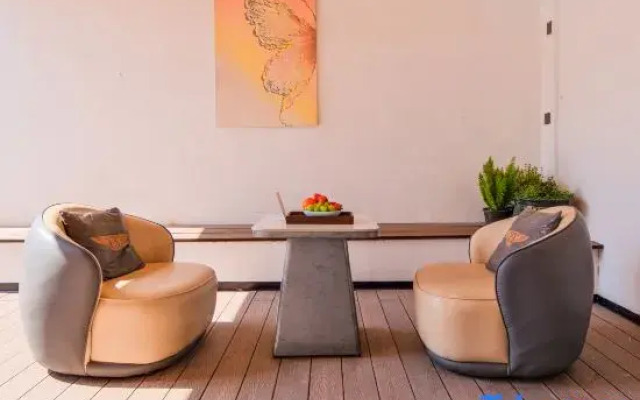 Tongxi Homestay (Taoxichuan Creative Plaza Branch)