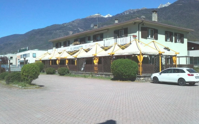 Albergo Ristorante Pizzeria Al Laghetto