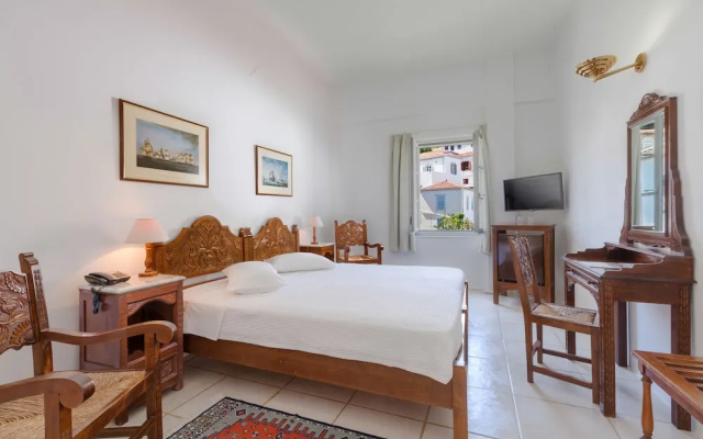 Hydroussa Hotel