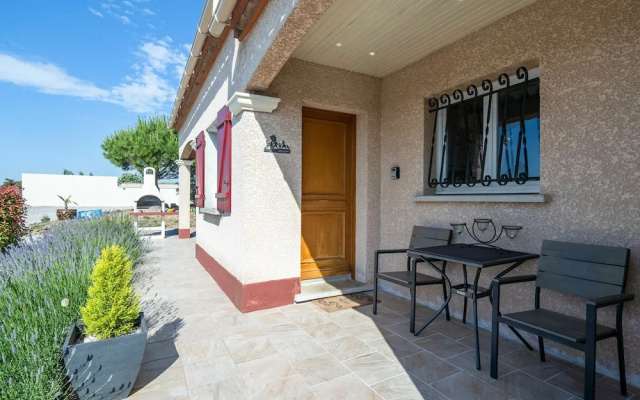 Luxury Villa with Private Swimming Pool in Escales