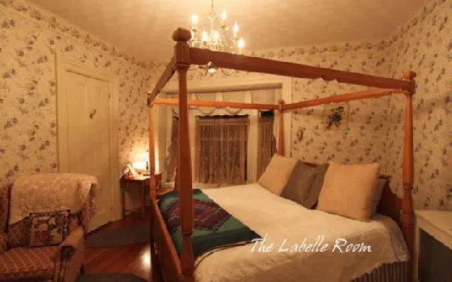 Waverly Inn