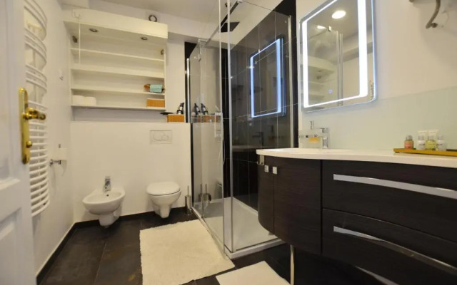 Apartment Max
