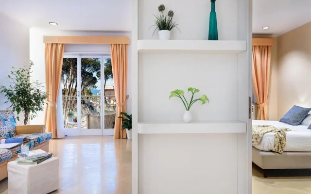 El Royale Suites Sorrento - Gold