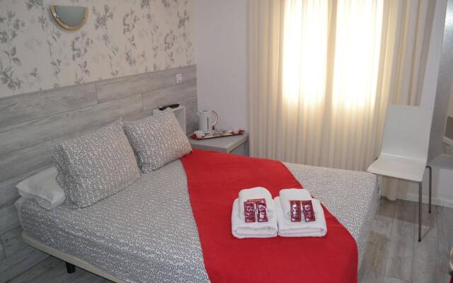 Отель Hostal Star Madrid Мадрид вид на фасад