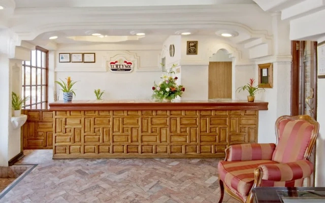 Americas Best Value Inn - Posada El Rey Sol