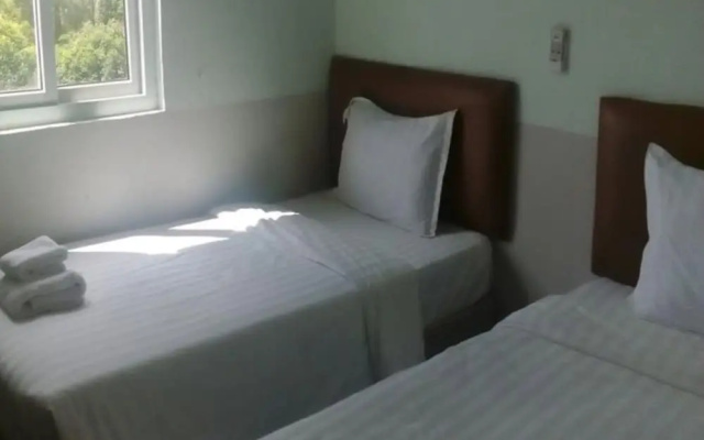 G Star Hotel