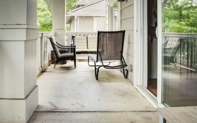 Trendy NODA Apts with Balcony