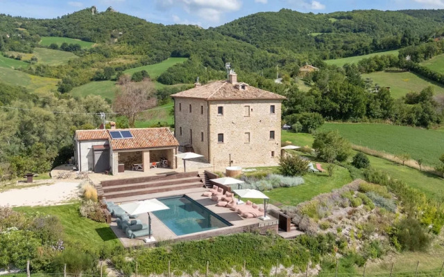 Palazzo Serre - Villa in the Countryside With Pool