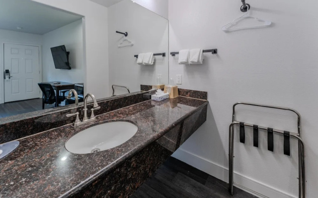 Monterey Surf Inn