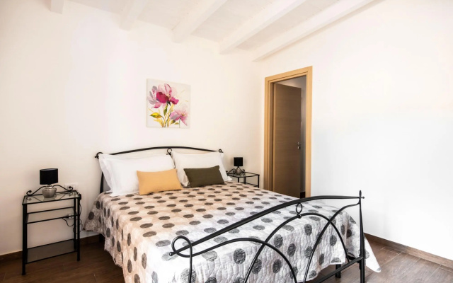 Kalsa Apartment with Terrace