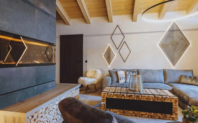 GLEMM by AvenidA Superior Hotel & Residences