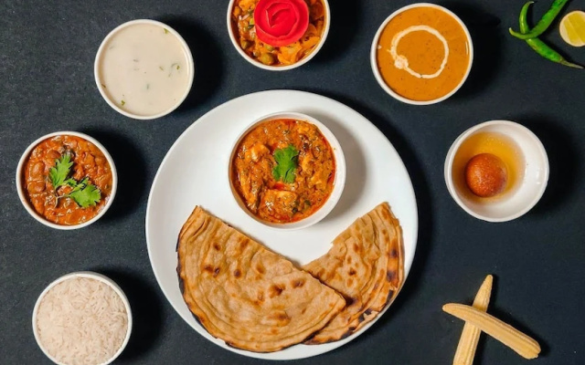 OYO 23294 SilverKey Sector 63 Noida
