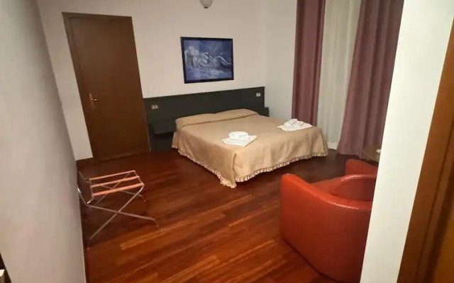 Hotel Rey'S