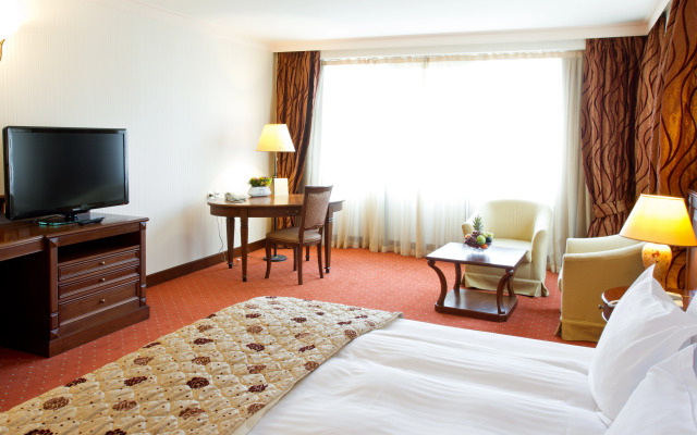 Crystal Palace Boutique Hotel