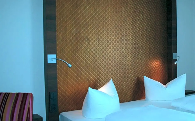 Hotel Parqeo Im A66