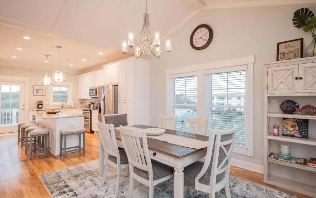 Pier Walker by Oak Island Accommodations