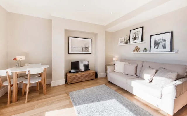 Bright & Modern 2bed in Earls Court
