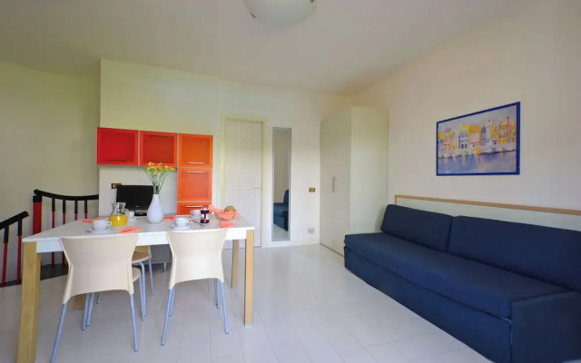 Cozy Flat With Balcony and Pool