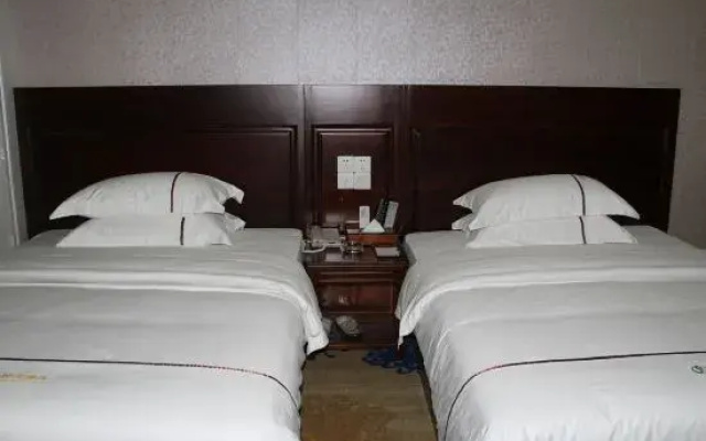Linjiang Hotel
