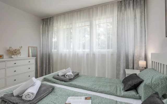 City Apartment Nurli Near Beach